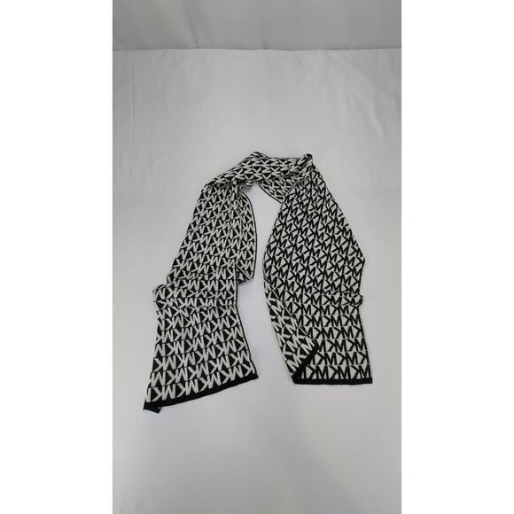Micheal Kors Black & White MK Logo Monogram Signature Knit Scarf 10x63 - Picture 1 of 6